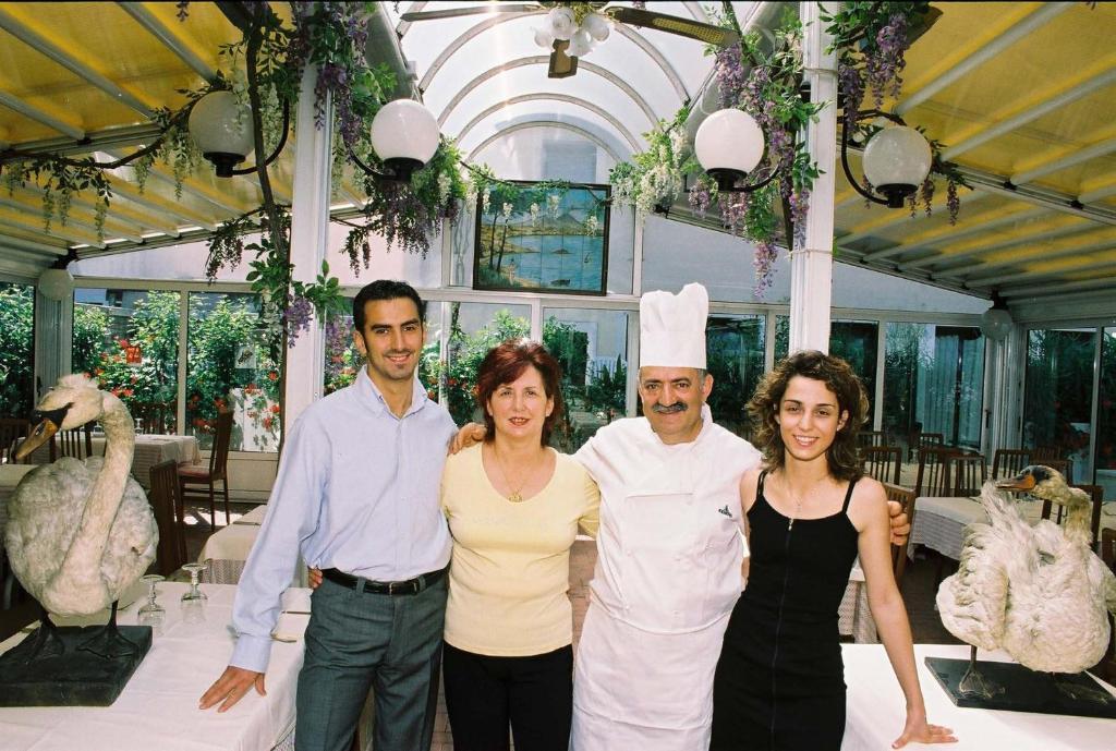 Hotel Ristorante Cigno - Camere And Aparthotel Latisana Exteriér fotografie